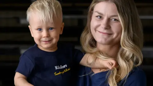 Kläder och accessoarer med Kilafors logotyp från Kilafors merchshop.